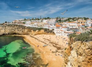 Ville la plus chaude du Portugal en hiver : Algarve, l'Oasis ensoleillée du Portugal !